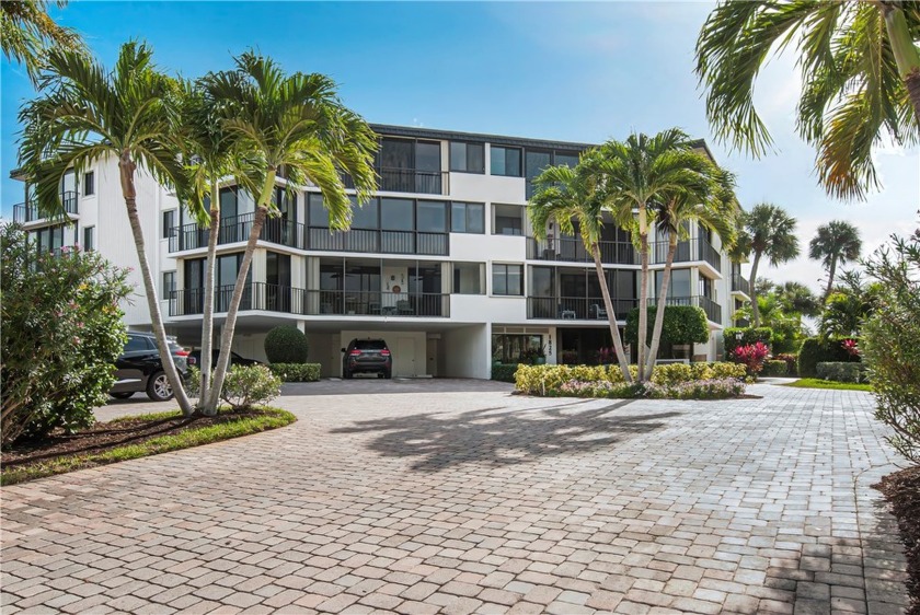 Beautifully appointed condo in Harbor Side East at the Moorings - Beach Home for sale in Vero Beach, Florida on Beachhouse.com
