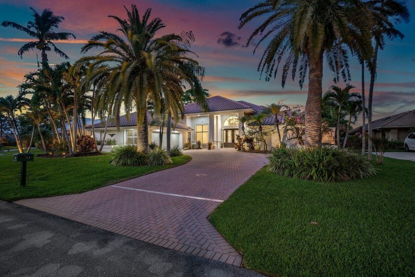 Exquisite Elegance at 11 Sheldrake, Marlwood Estates, PGA - Beach Home for sale in Palm Beach Gardens, Florida on Beachhouse.com