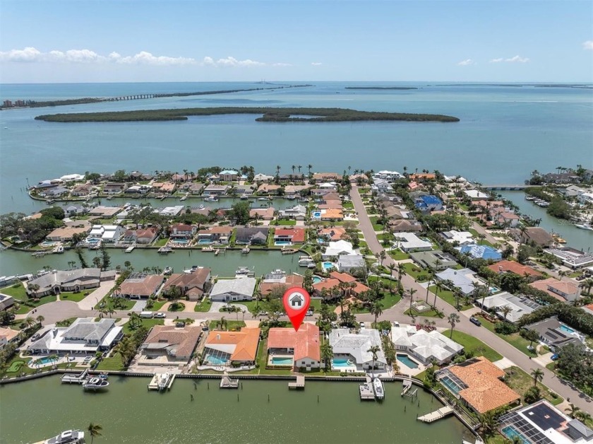 Waterfront Opportunity in Bayway Isles - Prime Location with - Beach Home for sale in St. Petersburg, Florida on Beachhouse.com