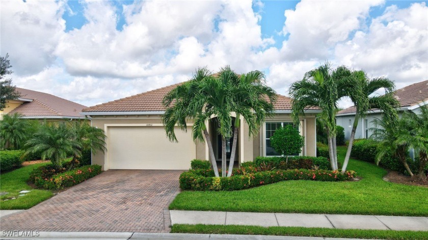 This breathtaking 3+ den/3 bath 2201 sq. ft. home offers the - Beach Home for sale in Fort Myers, Florida on Beachhouse.com