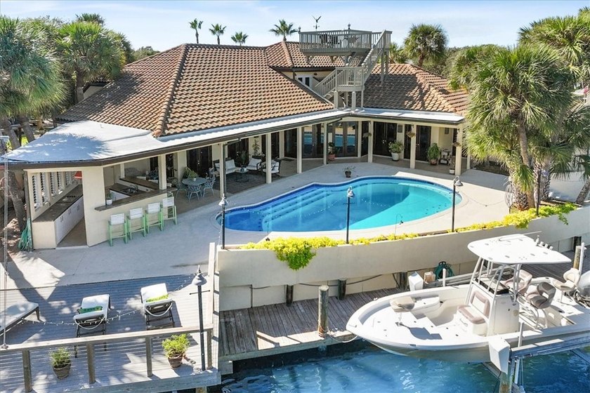 Stunning Floridian-Style Waterfront Estate on Canoe Lake | - Beach Home for sale in Rockport, Texas on Beachhouse.com