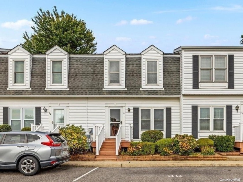 Welcome to this inviting co-op in the heart of Amityville, where - Beach Townhome/Townhouse for sale in Amityville, New York on Beachhouse.com