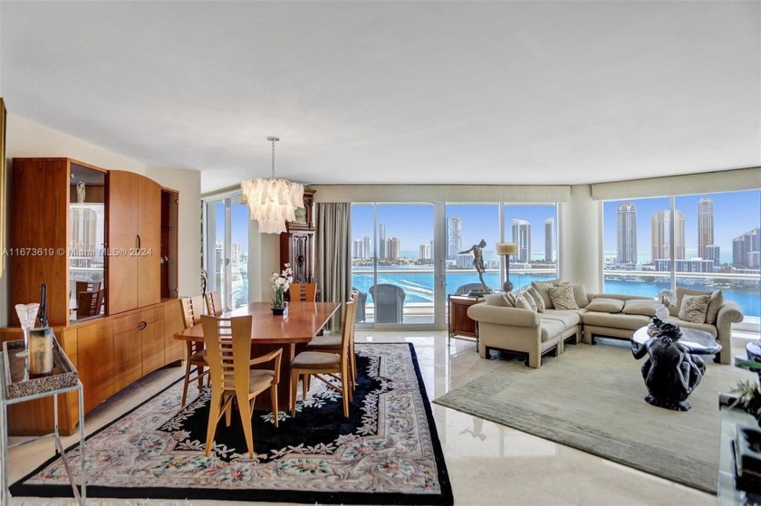 3 BED / 3 BATH SOUGHT AFTER HIGH FLOOR CORNER UNIT. BEAUTIFUL - Beach Condo for sale in Aventura, Florida on Beachhouse.com