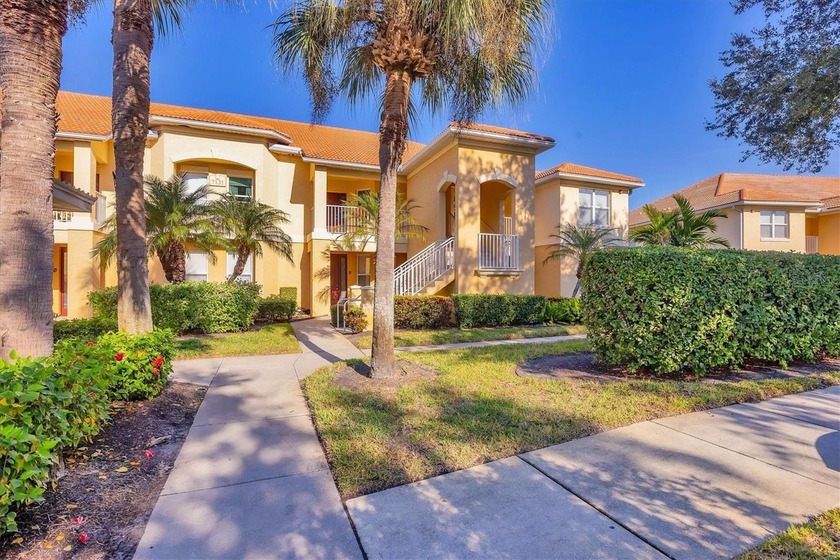 This beautiful condo delivers style and comfort at an unbeatable - Beach Condo for sale in Lakewood Ranch, Florida on Beachhouse.com