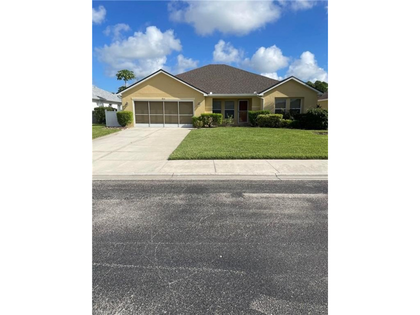 THIS IS MUST-SEE HOME. YOU WILL SEE A WELL SITUATED HOME ON A - Beach Home for sale in Lehigh Acres, Florida on Beachhouse.com