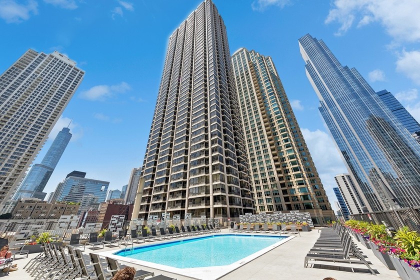 Million dollar views at this 2bed/2bath Magnificent Mile condo - Beach Home for sale in Chicago, Illinois on Beachhouse.com