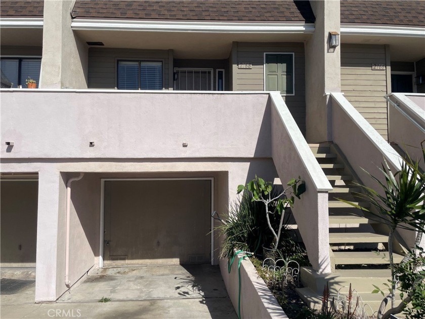 Discover this gem you've been waiting for. Just minutes away - Beach Condo for sale in Costa Mesa, California on Beachhouse.com