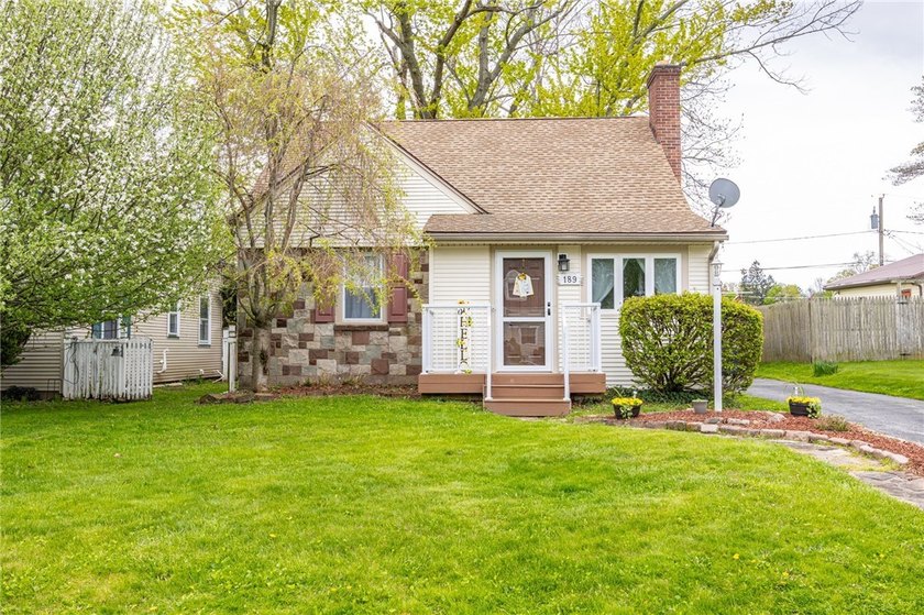 Move right into this West Irondequoit cape cod/ranch style home! - Beach Home for sale in Rochester, New York on Beachhouse.com
