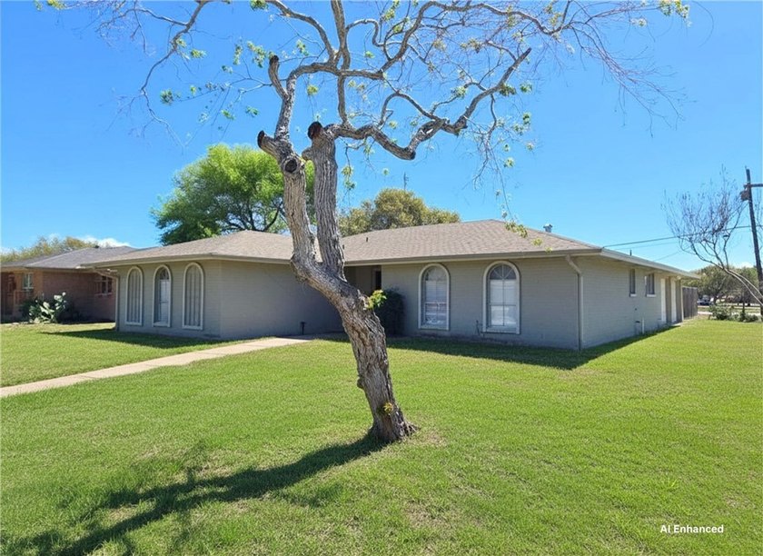 Welcome to this charming brick home on a spacious 75' x 120' - Beach Home for sale in Portland, Texas on Beachhouse.com