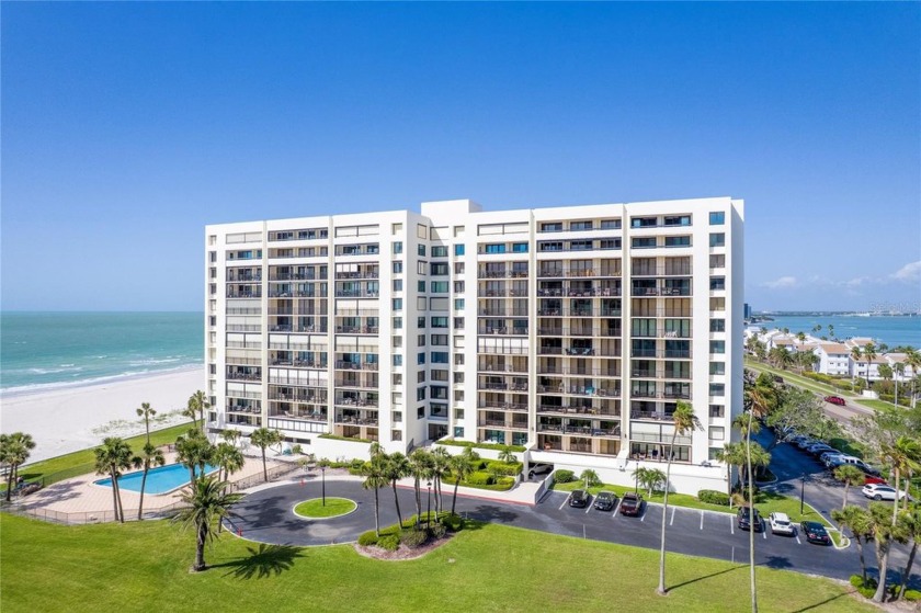 Clearwater Beach. Rare find! Amazing value! Low HOA fees - Beach Condo for sale in Clearwater Beach, Florida on Beachhouse.com