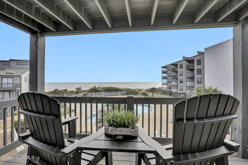 Welcome to this beautifully remodeled townhome in the - Beach Townhome/Townhouse for sale in North Topsail Beach, North Carolina on Beachhouse.com