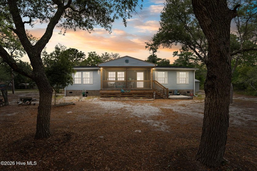 6 minutes to Holden Beach! Like new 2 bedroom + flex room with - Beach Home for sale in Supply, North Carolina on Beachhouse.com