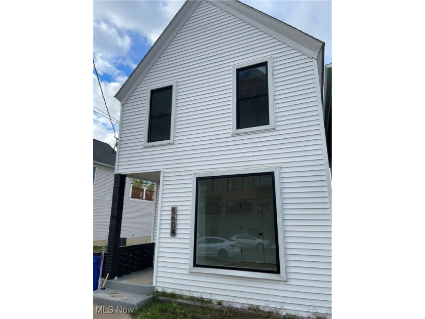 Completely renovated home in Gordon Square! Minutes to Edgewater - Beach Home for sale in Cleveland, Ohio on Beachhouse.com