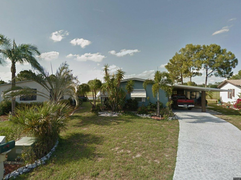 TURNKEY, WITH A FULL PRICE OFFER AND THE SELLER WILL INSTALL A - Beach Home for sale in North Fort Myers, Florida on Beachhouse.com