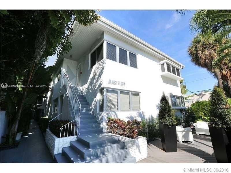 Excellent corner apartment just 30 feet from Lincoln Road and - Beach Condo for sale in Miami Beach, Florida on Beachhouse.com