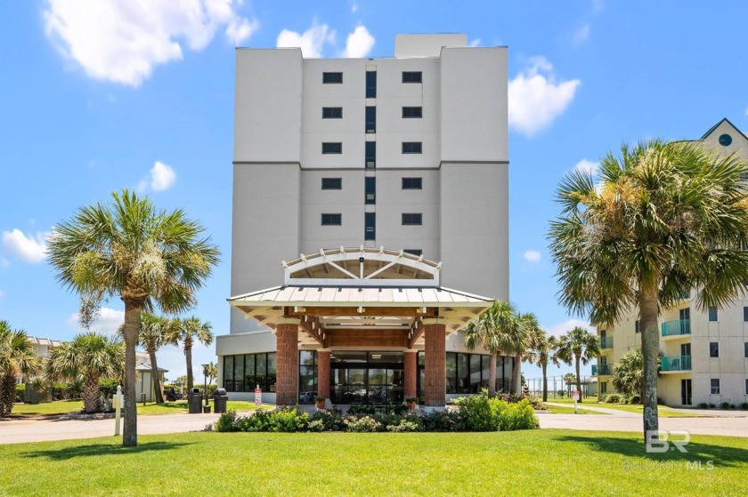 Cozy SunSuite condo in Royal Gulf Beach & Racquet Club. Located - Beach Home for sale in Gulf Shores, Alabama on Beachhouse.com