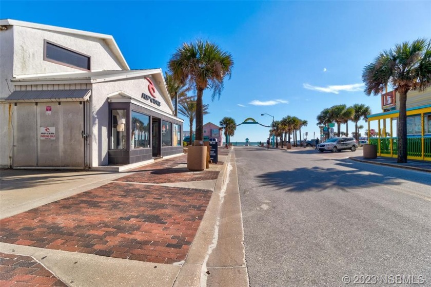 Looking for one of the best locations on Flagler Avenue? Look no - Beach Commercial for sale in New Smyrna Beach, Florida on Beachhouse.com