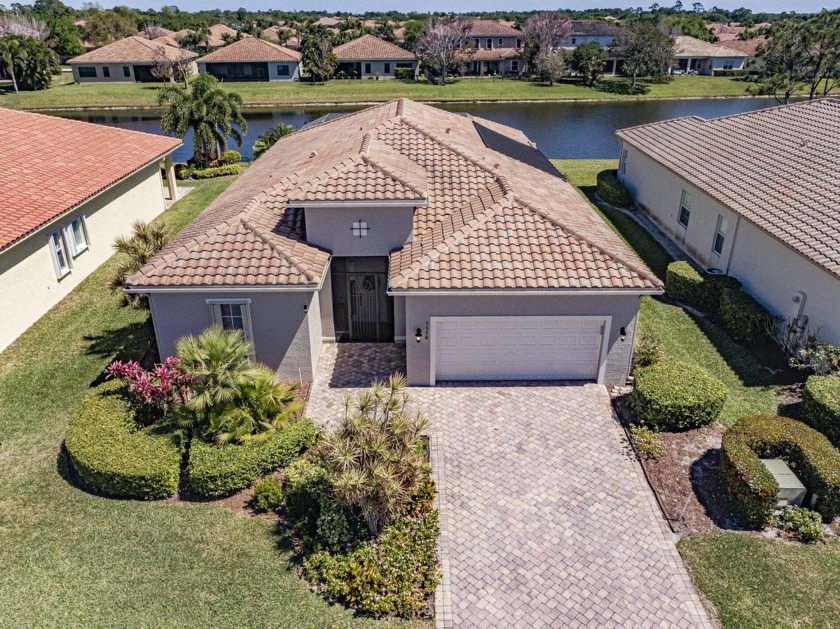 Exquisite 4/3 saltwater pool home on a lake. Accordion shutters - Beach Home for sale in Vero Beach, Florida on Beachhouse.com