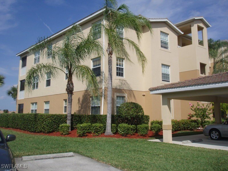 You won't be disappointed with this large first floor end unit - Beach Condo for sale in Fort Myers, Florida on Beachhouse.com