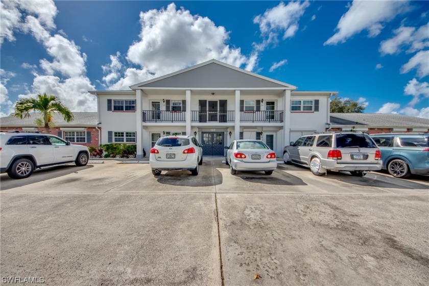 GREAT LOCATION! Well maintained 55+ community - CASH ONLY - 2nd - Beach Condo for sale in Fort Myers, Florida on Beachhouse.com