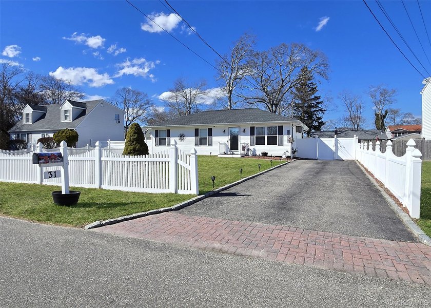 This Home Was Just Reduced To Sell! A Great Buy In Shirley With - Beach Home for sale in Shirley, New York on Beachhouse.com