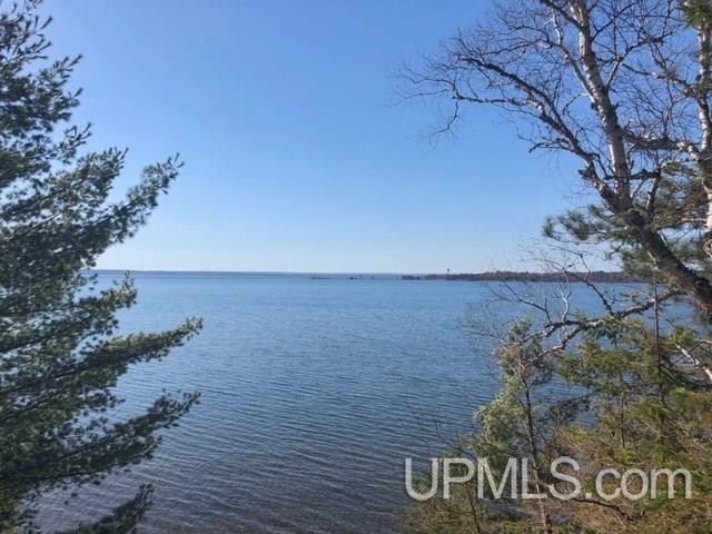 Upper Peninsula of Michigan, Lake Superior lot with 181 feet of - Beach Lot for sale in L Anse, Michigan on Beachhouse.com