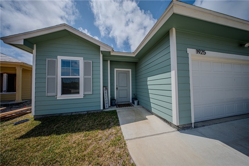 Welcome to this gorgeous like new three bedroom two bathroom - Beach Home for sale in Aransas Pass, Texas on Beachhouse.com