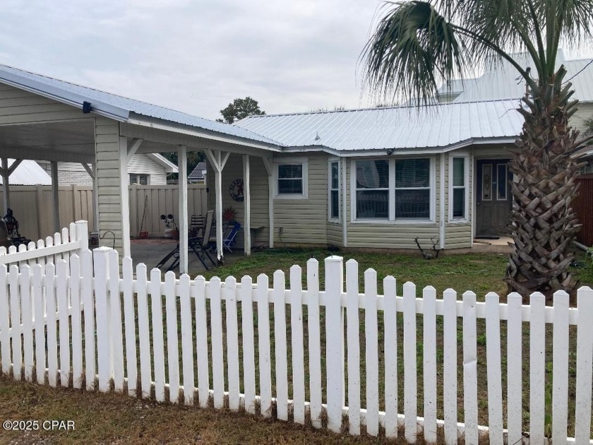 Look a beach house in /'south Laggon for under $400K!!!! Walk to - Beach Home for sale in Panama City Beach, Florida on Beachhouse.com
