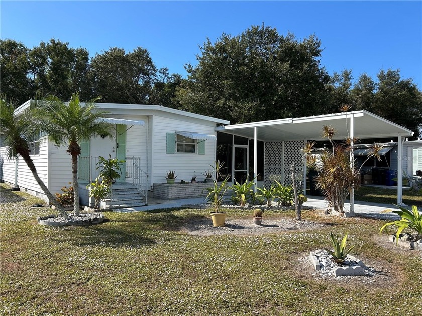 Location, Location, Location - Tri Par Estates, in the pet - Beach Home for sale in Sarasota, Florida on Beachhouse.com