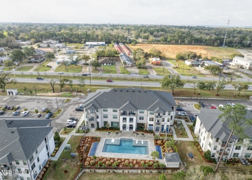 Welcome to coastal living at its finest! This 1 bedroom 1 - Beach Condo for sale in Ocean Springs, Mississippi on Beachhouse.com