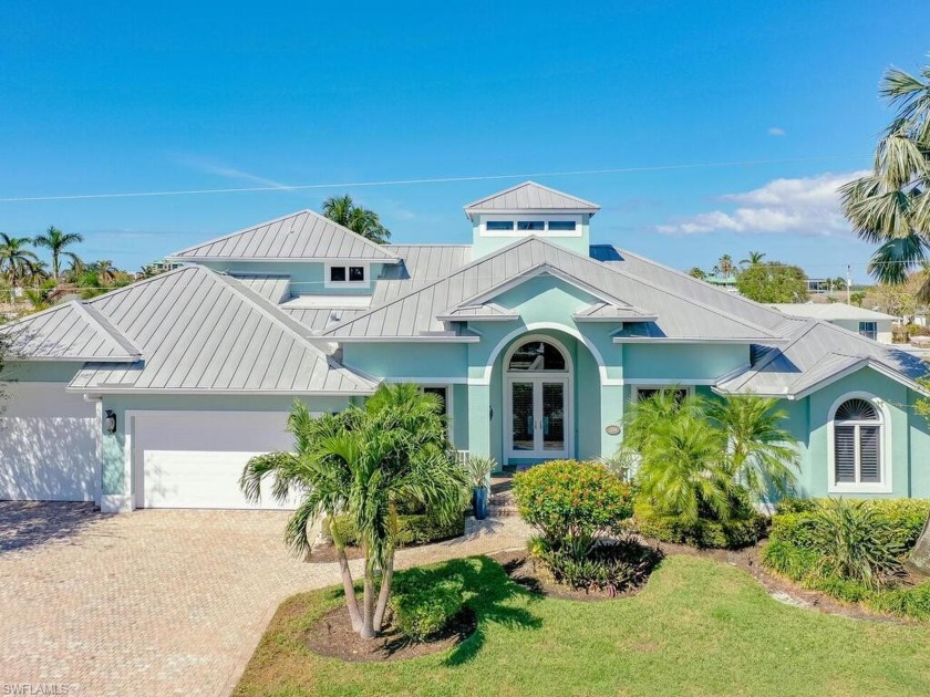 Gorgeous, completely remodeled water direct 4BR home seconds - Beach Home for sale in Marco Island, Florida on Beachhouse.com