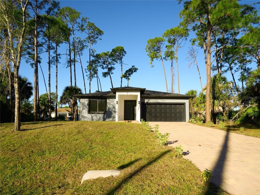 New house with 3 bedrooms and 2 full bathrooms, designed for - Beach Home for sale in North Port, Florida on Beachhouse.com