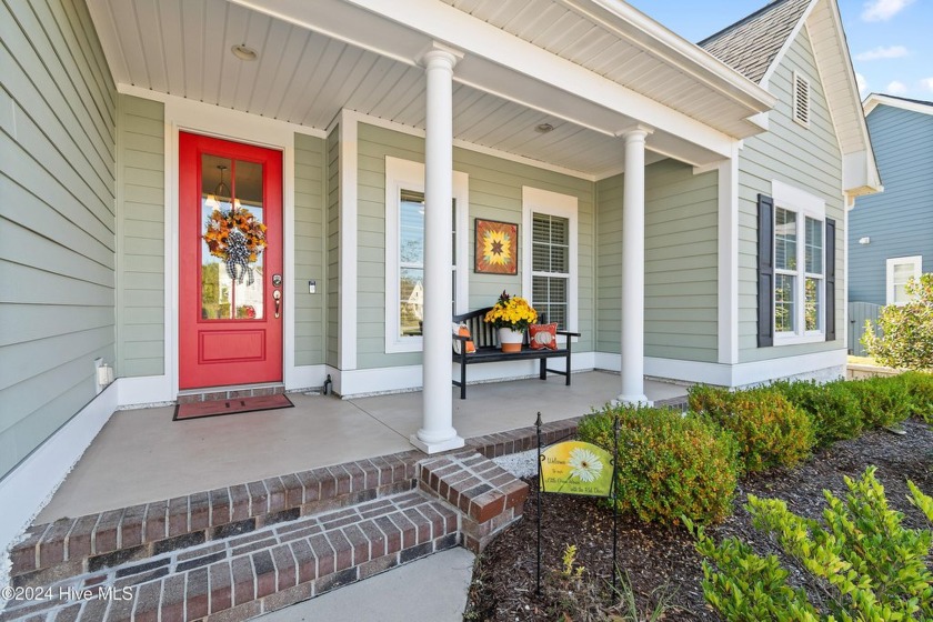 Beautiful like-new home with massive private pond views! - Beach Home for sale in Southport, North Carolina on Beachhouse.com