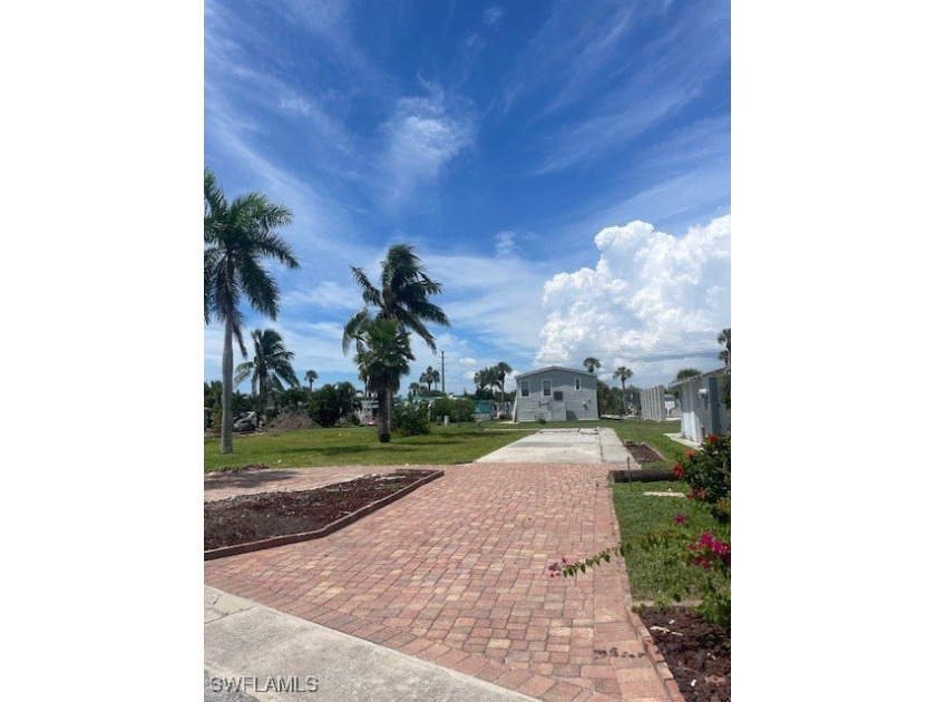 Welcome to Bayside Estates!  Whether you're looking to build - Beach Lot for sale in Fort Myers Beach, Florida on Beachhouse.com