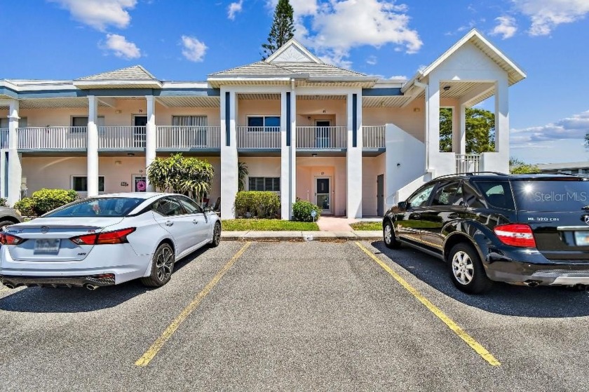 2 bedroom 2 bath condo - 1325 sq. ft. Possible 3rd bedroom - Beach Condo for sale in Clearwater, Florida on Beachhouse.com