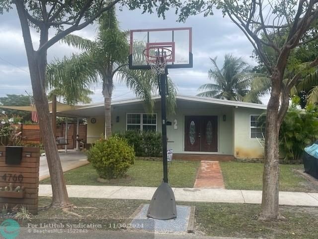 BEAUTIFUL UPDATED HOME IN A GREAT AREA JUST WEST OF FEDERAL! - Beach Home for sale in Pompano Beach, Florida on Beachhouse.com