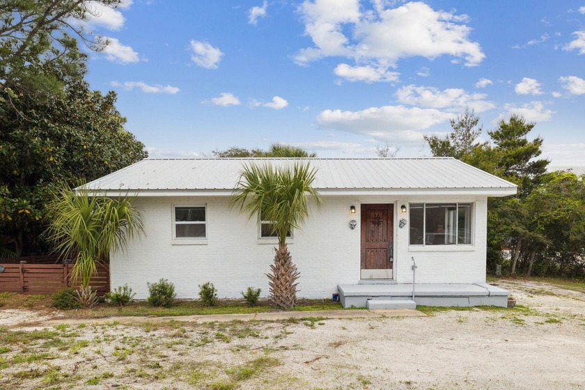ONE OF TWO HOMES PRICED UNDER $700k DIRECTLY ON 30A! This - Beach Home for sale in Santa Rosa Beach, Florida on Beachhouse.com