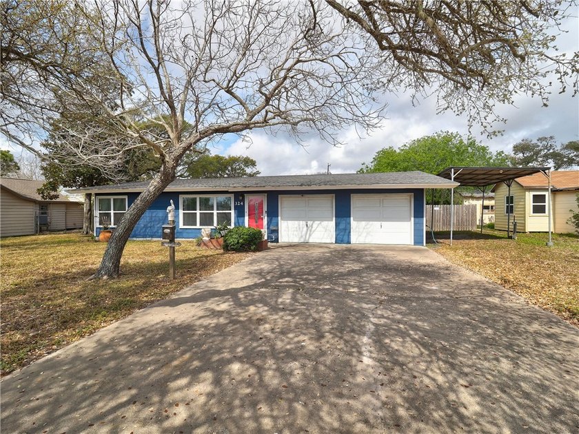 HONEY STOP THE CAR! Welcome to your new home or home away from - Beach Home for sale in Aransas Pass, Texas on Beachhouse.com