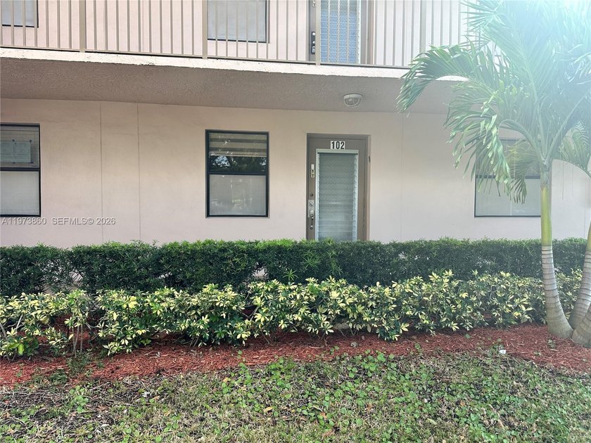 HIGHLY SOUGHT AFTER GROUND FLOOR 2/2 CONDO UNIT! ALL TILES, NEW - Beach Condo for sale in Sunrise, Florida on Beachhouse.com