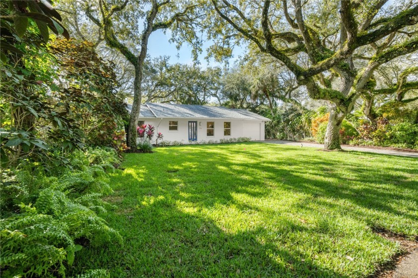 Cottage charm w/ this completely renovated 2/2 just a stroll - Beach Home for sale in Vero Beach, Florida on Beachhouse.com