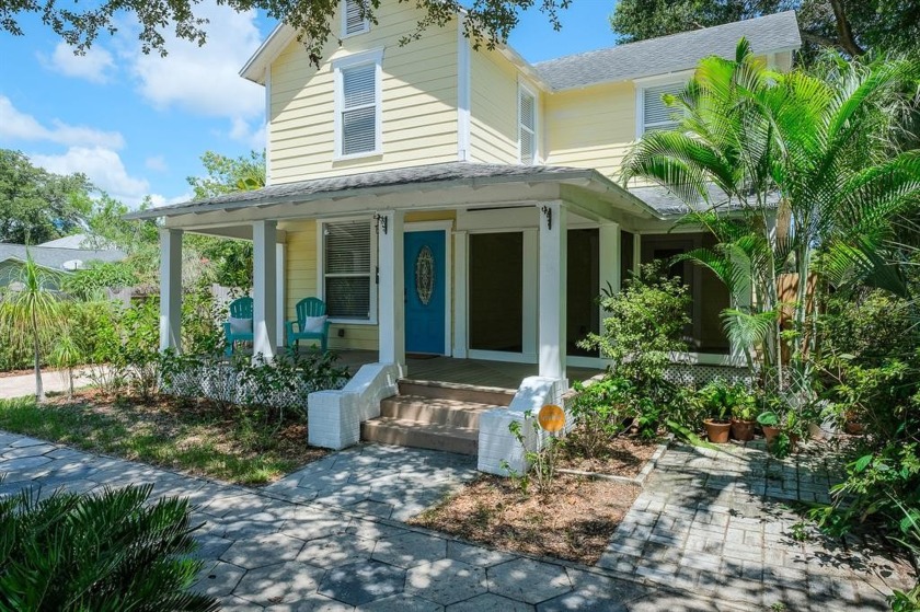 Just 3 blocks from Crescent Lake Park and minutes to DTSP - Beach Home for sale in St. Petersburg, Florida on Beachhouse.com