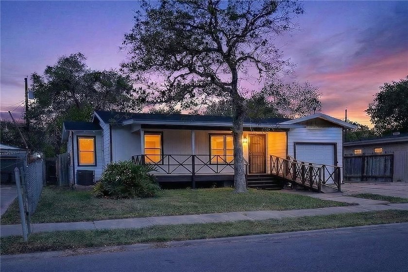 Welcome to 758 Sheridan Dr in Corpus Christi-a beautifully - Beach Home for sale in Corpus Christi, Texas on Beachhouse.com