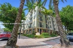 BEAUTIFUL 3 BEDROOM 2 BATH IN THE HEARD OF DOWNTOWN HOLLYWOOD - Beach Condo for sale in Hollywood, Florida on Beachhouse.com