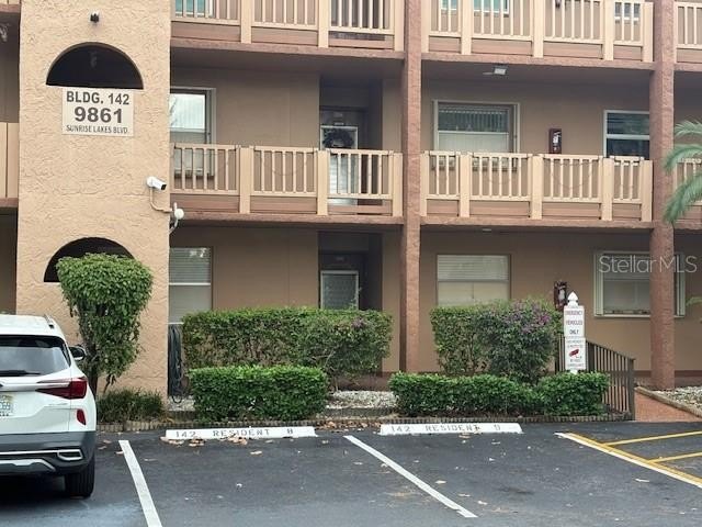 This condo sale AS IS, Welcome to easy, resort-style living in - Beach Condo for sale in Sunrise, Florida on Beachhouse.com