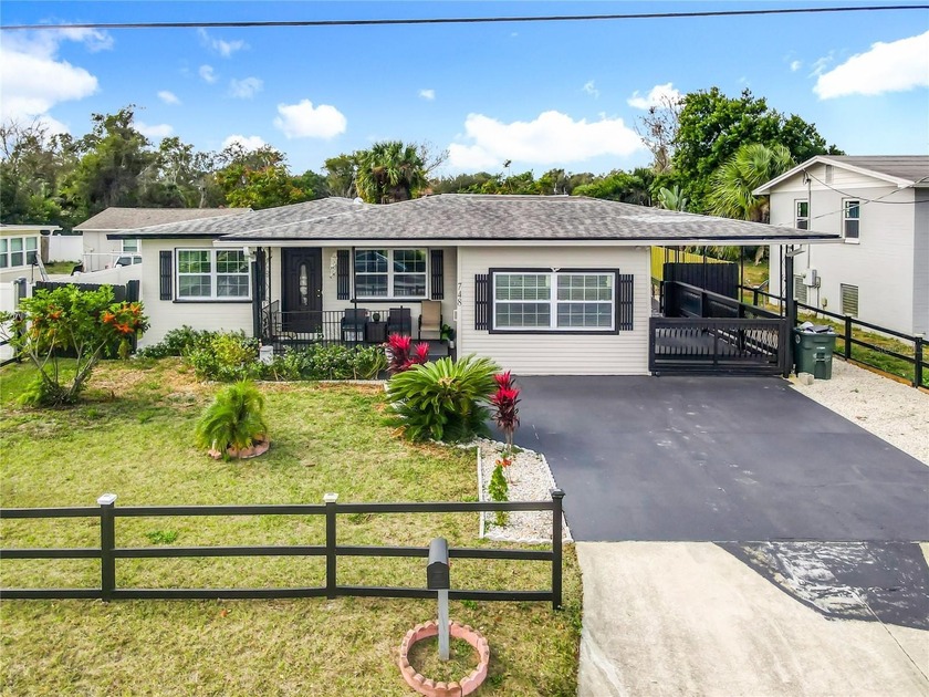 Beautifully renovated 3-bedroom, 2-bath home with extensive - Beach Home for sale in Daytona Beach, Florida on Beachhouse.com