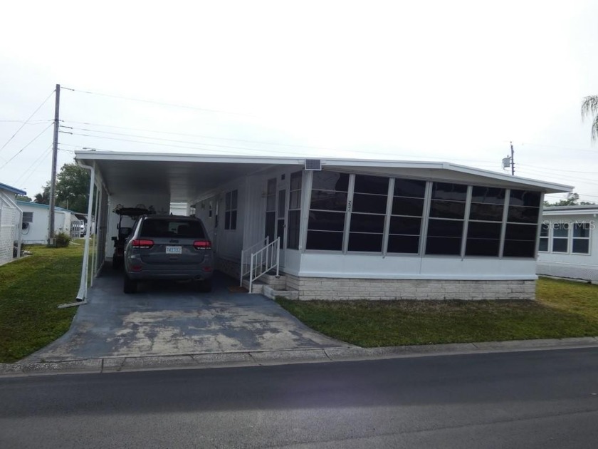 55 + Community, No Pets, No Motorcycles, 2 Bedroom with Bonus - Beach Home for sale in Clearwater, Florida on Beachhouse.com