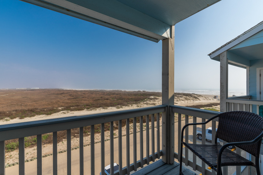 Fresh Coastal Feel W Beach Views, Hot Tub & Gas Grills for - Beach Vacation Rentals in Corpus Christi, Texas on Beachhouse.com