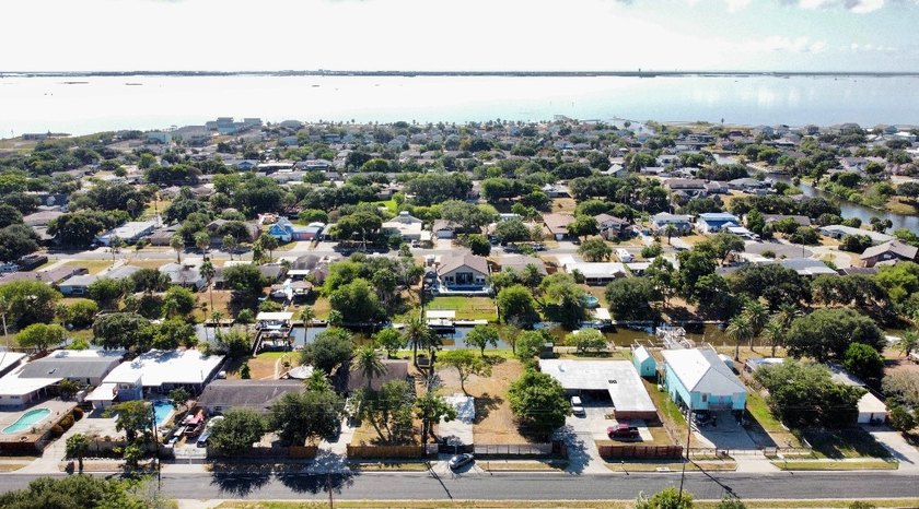 Rare waterfront lot on the canal in Flour Bluff. One of the - Beach Lot for sale in Corpus Christi, Texas on Beachhouse.com