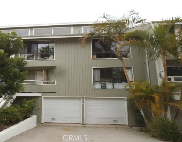 This Delightful Newport Crest Town Home, 10 Kamalii Court sits - Beach Condo for sale in Newport Beach, California on Beachhouse.com