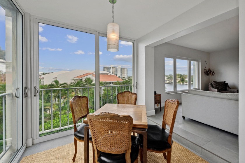 Stunning, 2/2 with a waterfront view of the Intracoastal - Beach Condo for sale in Delray Beach, Florida on Beachhouse.com